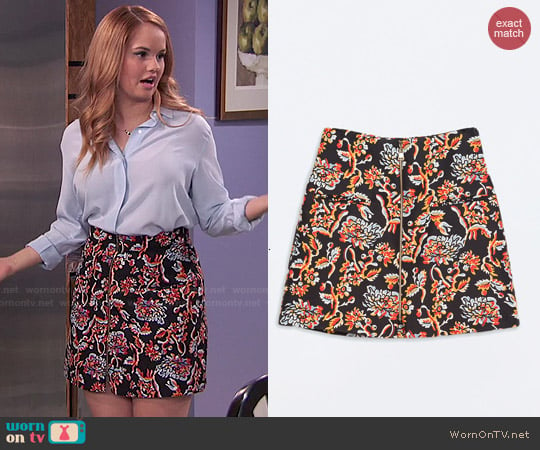 Zara Printed Skirt with Zip Front worn by Jessie Prescott (Debby Ryan) on Jessie