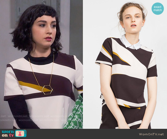 Zara Printed Top worn by Mandy Baxter ( Molly Ephraim) on Last Man Standing