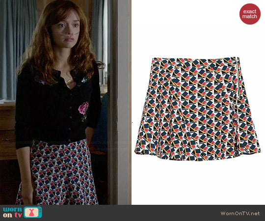 Zara Seamed Printed Mini Skirt worn by Emma Decody (Olivia Cooke) on Bates Motel