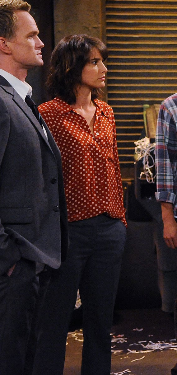 Robin's orange and white blouse on How I met your mother