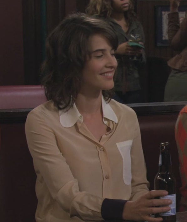 Robins cream blouse with a white collar and pocket on How I met your mother