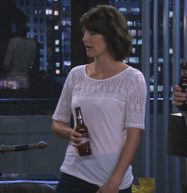 Robin's white lace top on How I met your mother