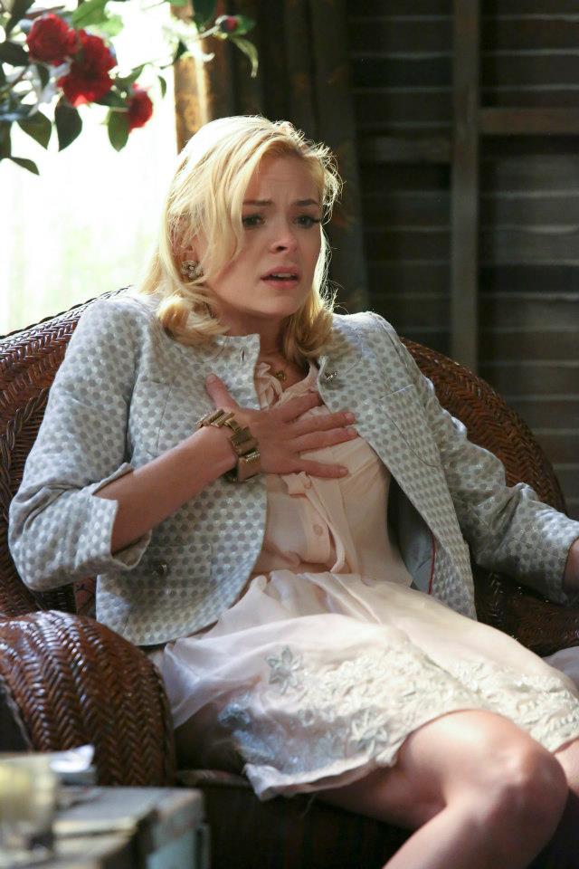 Lemon's pink blouse and skirt under a silver/grey jacket on Hart of Dixie