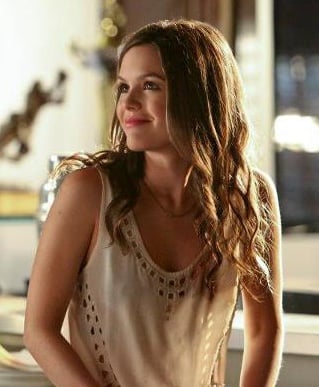 Zoe's white eyelet top on Hart of Dixie