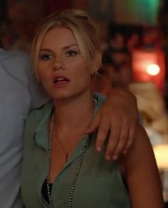 Alex's mint green sleeveless shirt on Happy Endings season 3