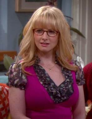 Bernadette's hot pink vest on The Big Bang Theory