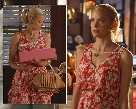Lemon's straw armadillo bag and red ruffle dress on Hart of Dixie