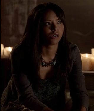 Bonnie's green crochet top and gold/turquoise necklace on The Vampire Diaries