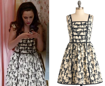 Jess's black and white dress in New Girl flashback