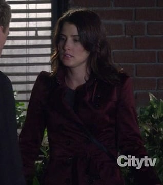 Robins burgundy trench coat on How I Met Your Mother