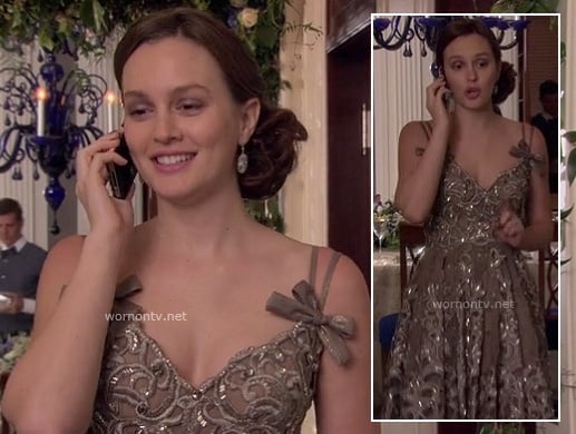 Blair's taupe sequin dress with bows on the Gossip Girl finale (at Serena's wedding)