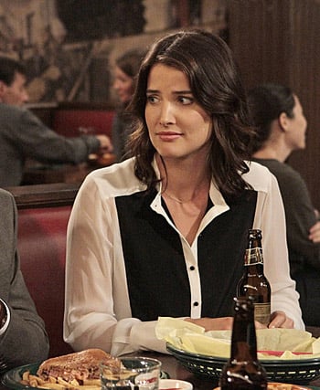 Robin's black and white shirt on How I Met Your Mother