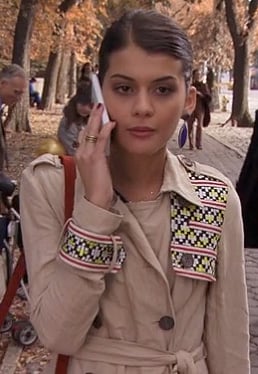 Sage's trench coat on Gossip Girl