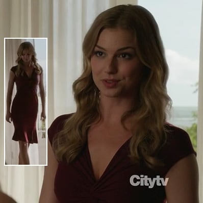 Emily's burgundy knot front dress on Revenge