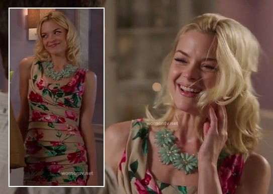 Lemon's floral folded dress and blue flower necklace on Hart of Dixie