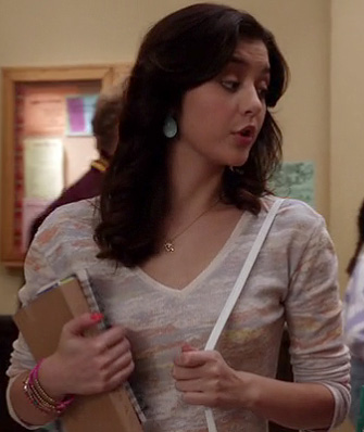 Maggie's light grey v-neck sweater on The Carrie Diaries