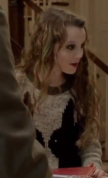 Dorrit's grey bunny rabbit sweater on The Carrie Diaries