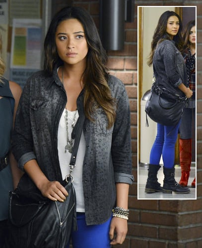Emily's grey cheetah print shirt, cobalt blue jeans and black hobo crossbody bag on Pretty Little Liars