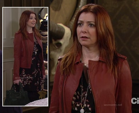 Lily's red leather jacket, black dress and green bag on How I Met Your Mother