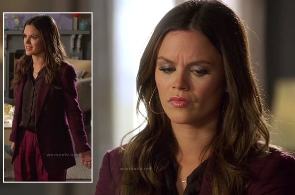 Zoe's long burgundy/oxblood blazer on Hart of Dixie