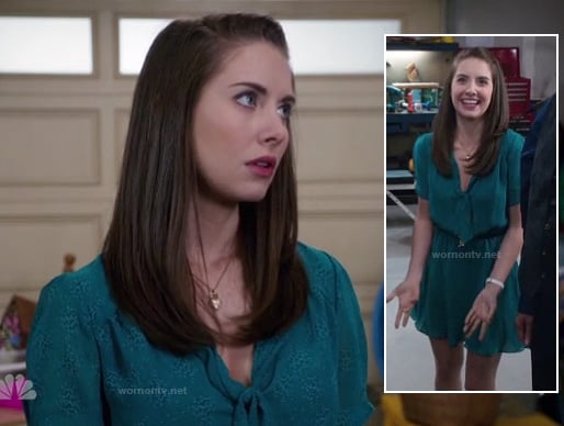 Annie's teal green neck tie dress on Community