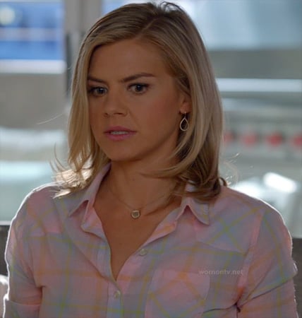 Jane's pink plaid shirt on Happy Endings