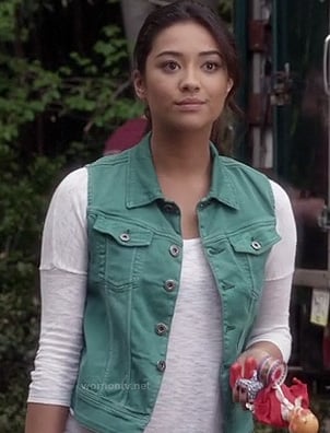 Emily's teal blue denim vest on Pretty Little Liars
