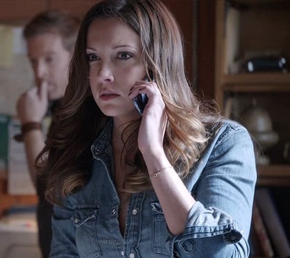 Laurel's denim/chambray shirt on Arrow