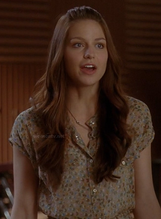Marley's beige floral tie waist top on Glee