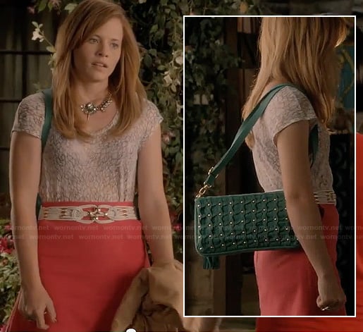 Daphne's coral skirt, white printed tee and teal lattice shoulder bag on Switched at Birth