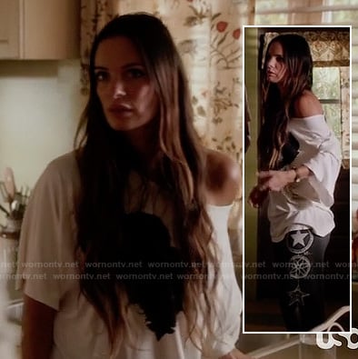 Fiona's black star graphic sweatpants and white oversized shirt on Burn Notice