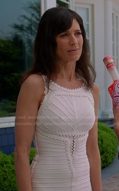 Minnie's white scalloped bandage dress on Royal Pains