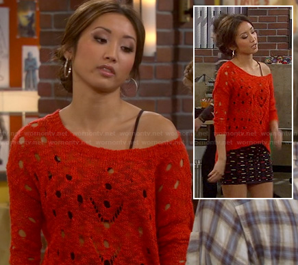 Veronica's red torn/distressed sweater on Dads