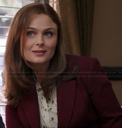 Bones's dot and paisley print shirt on Bones