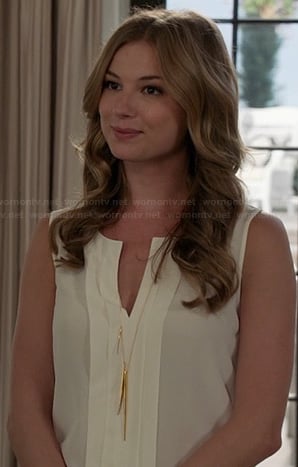 Emily's white pleat front sleeveless top on Revenge