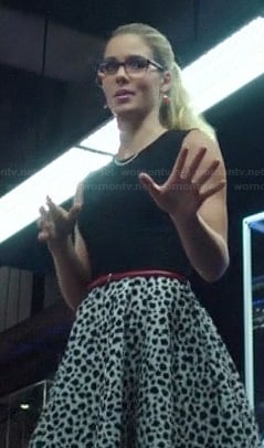 Felicity's black dress with leopard print skirt on Arrow