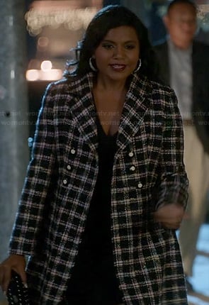 Mindy's black and white checkered coat on The Mindy Project