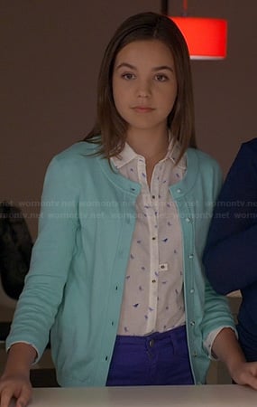 Hillary's bird print shirt and aqua blue cardigan on Trophy Wife