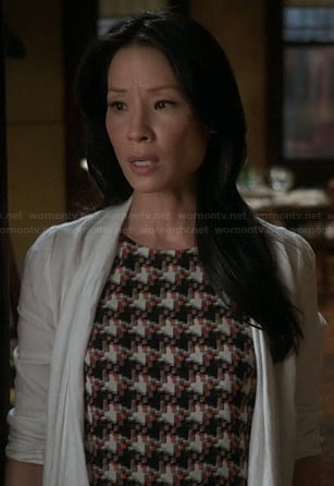 Joan's patterned top on Elementary