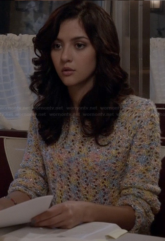 Maggie's pink and green marled sweater on The Carrie Diaries
