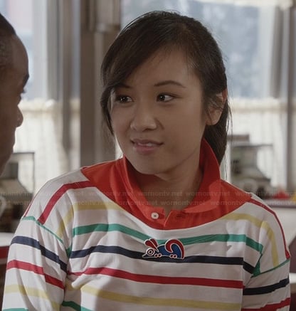 Mouse's rainbow striped sweater and mouse pin on The Carrie Diaries