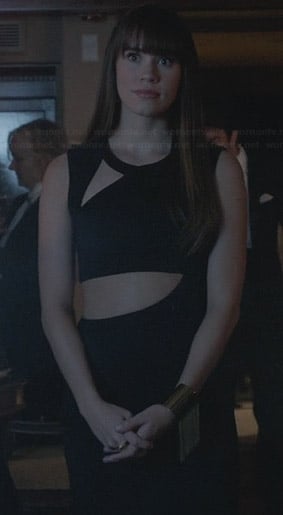 Charlotte's black cutout gown at Emily's wedding on Revenge