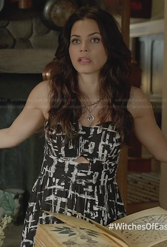 Freya's black and white brush stroke print dress on Witches of East End