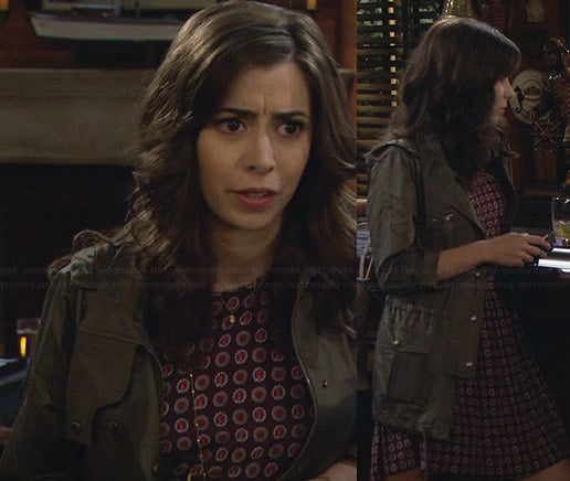 The Mother's purple floral dress and green jacket on How I Met Your Mother