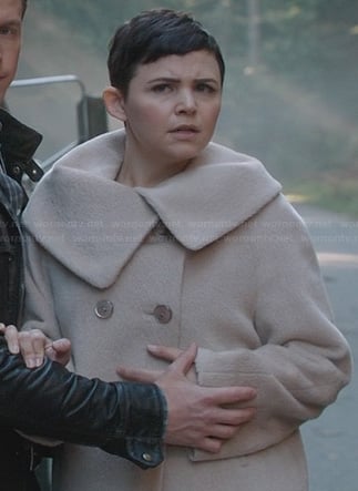 Mary's fur coat with foldover collar on Once Upon a Time