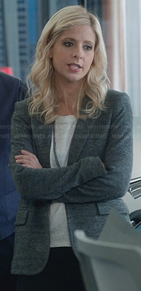 Sydney's grey jersey blazer on The Crazy Ones