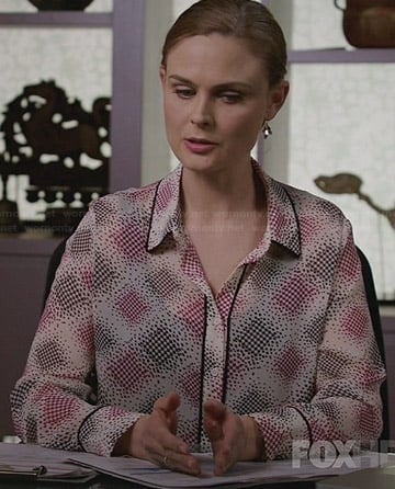 Brennan's white blouse with red and black print on Bones