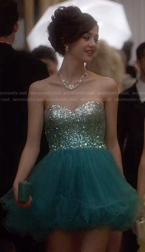 Maggie's teal green ombre prom dress on The Carrie Diaries