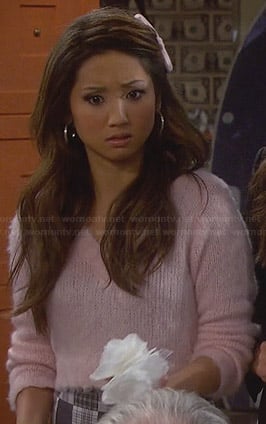 Veronica's pink fluffy cropped sweater on Dads