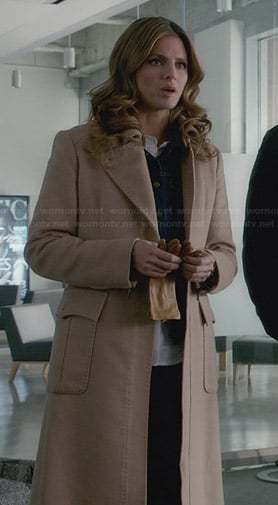 Kate's long beige coat on Castle